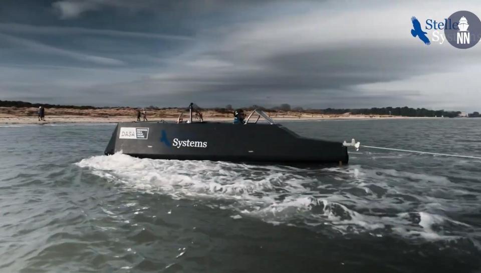 英国两栖支援舰 火力秒杀德国万吨护卫舰