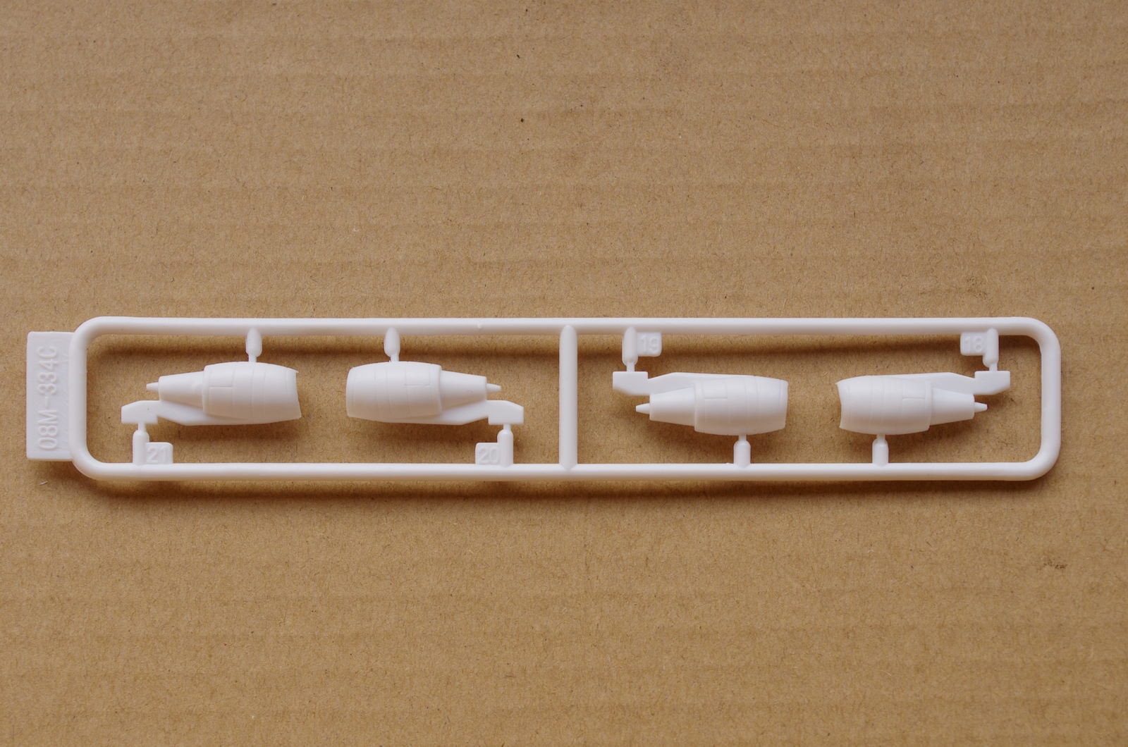 【板件评测】正德福 奇嘉 美国西北航空 麦道 DC-10-40 Kitech 08M-334 1/300 拼装飞机模型