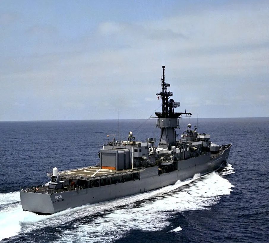 阿利·伯克的私心:一机坑了美国三代驱护舰