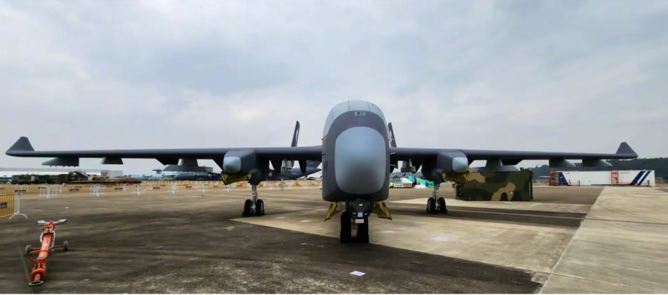 中国“蜂群母舰”如何改写战争规则?