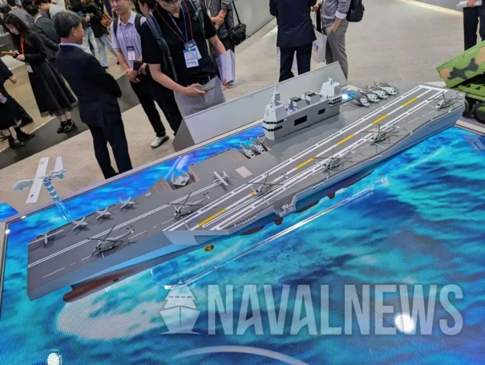 韩国未来驱逐舰展示 双层甲板回归?