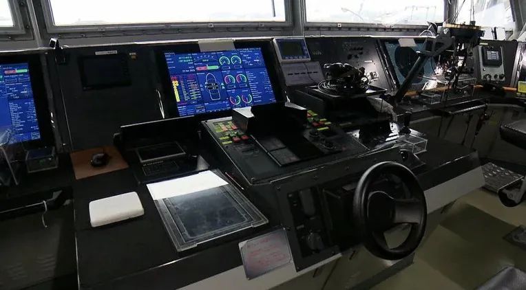 日本海自新护，环形CIC屏幕竟是投影仪？