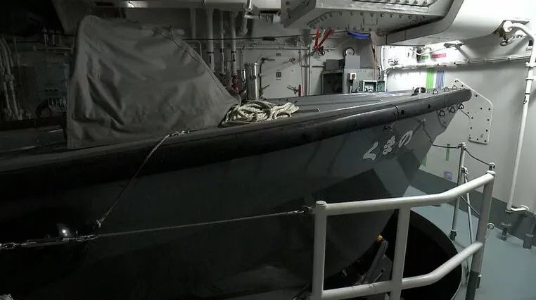 日本海自新护，环形CIC屏幕竟是投影仪？