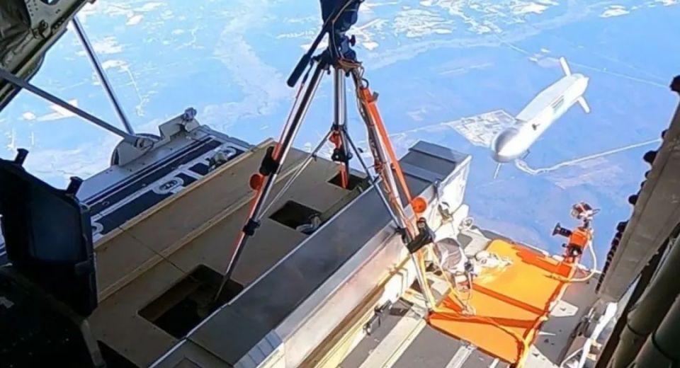 美国黑箭廉价巡航导弹 完成制导飞行测试