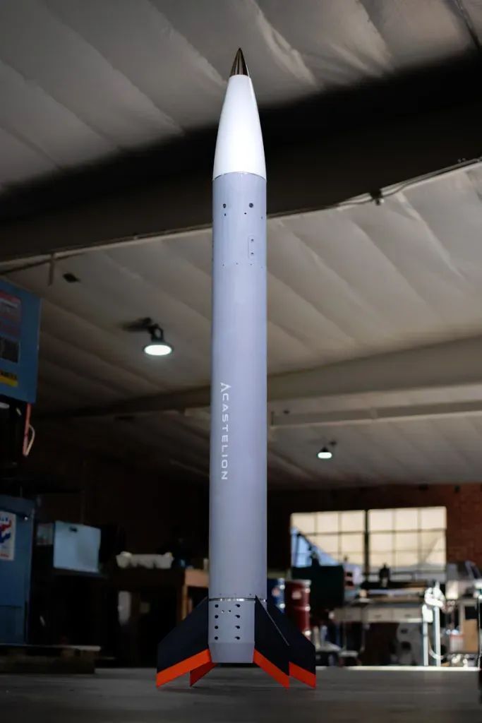 美军“黑胡子”廉价弹道导弹 海马斯可发射