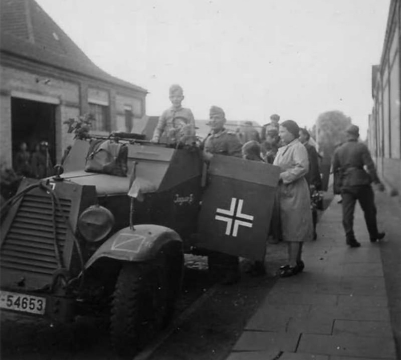 被迫上战场的训练车—德国Kfz.13/14