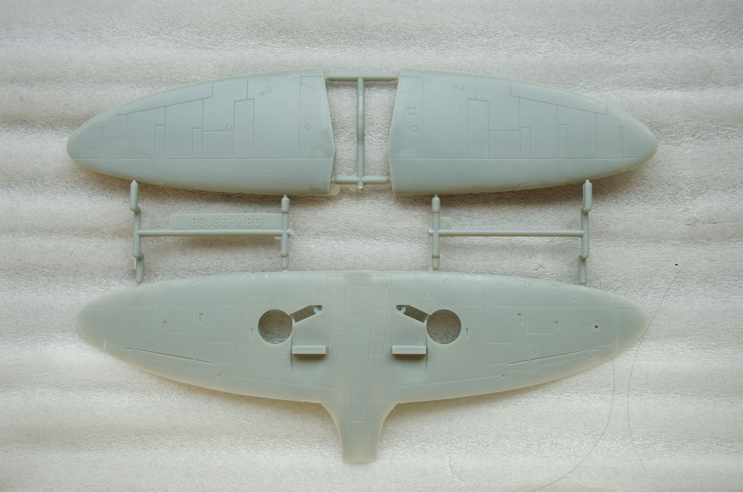 【板件评测】正德福 1/48 喷火-14 战斗机 Spitfire XIV Kitech 08M-M3312H 拼装飞机模型