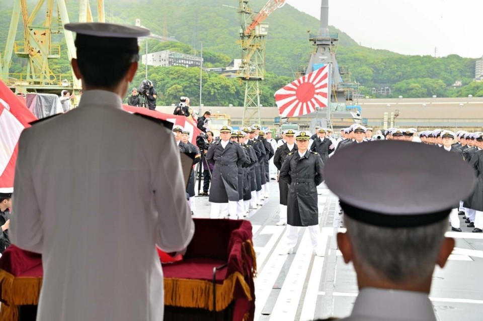 日本海自第7艘最上级护卫舰 首次安装垂发