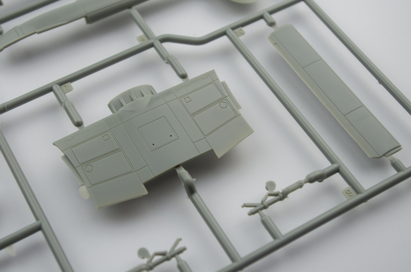 【板件评测】MENG 日本陆军 Ki-98 Mansyu 满飞 战斗机 DS-002 1/72 拼装飞机模型