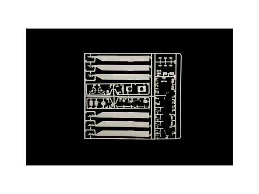 38779 2779 1/48 奇努克HC.2 CH-47F 运输机