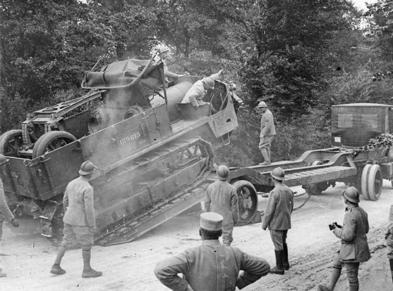 坦克变拖车 法国施耐德CD炮兵拖车