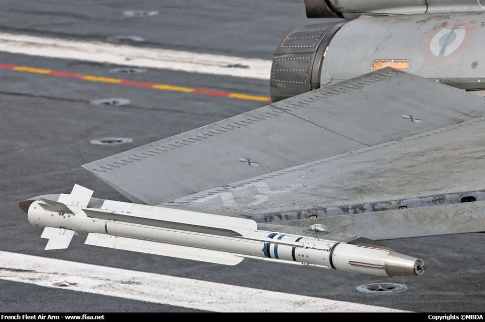 法国米卡空空导弹 原来只是PL