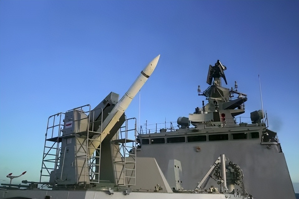 印度新护卫舰服役,号称超过054B