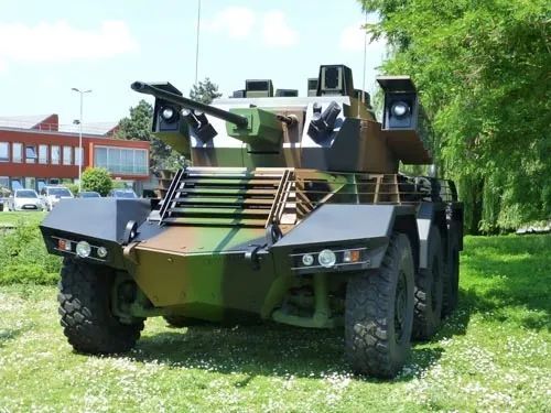 无疾而终的法国“斯芬克斯”轮式侦察车