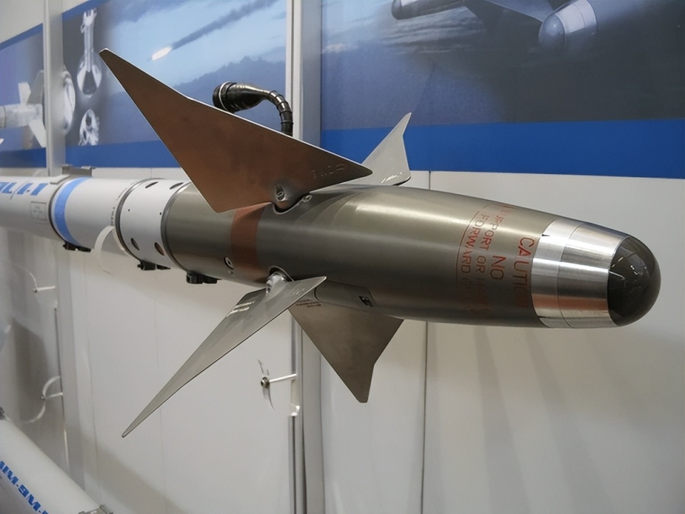 中国的发动机不行,歼