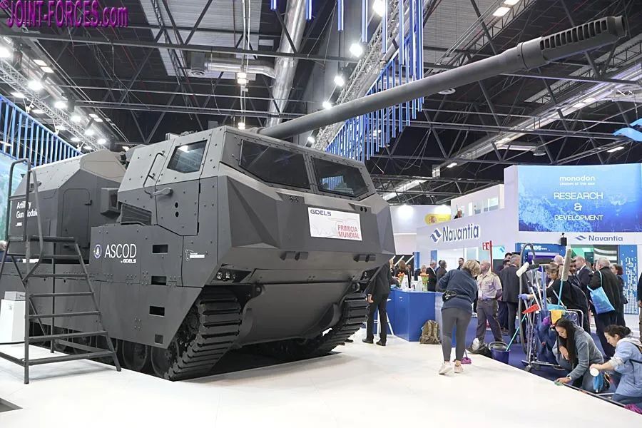 老车拉皮?德国推出NEMESIS自行火炮