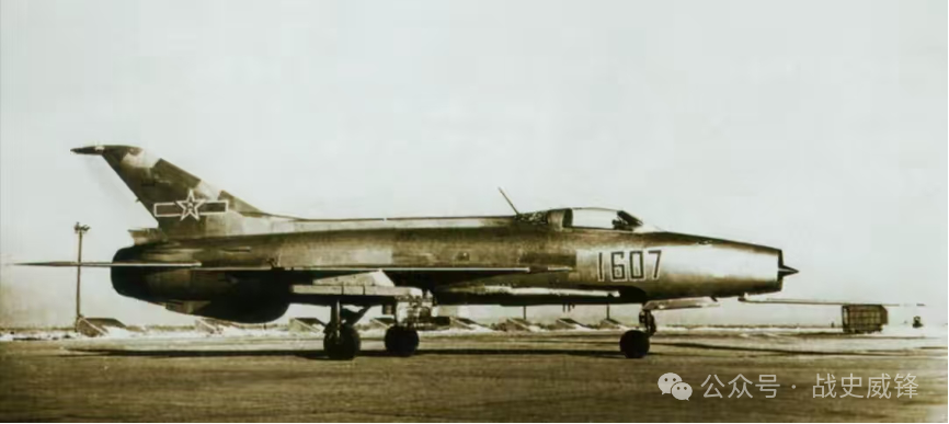 歼7—中国空军的“铁皮凤凰”