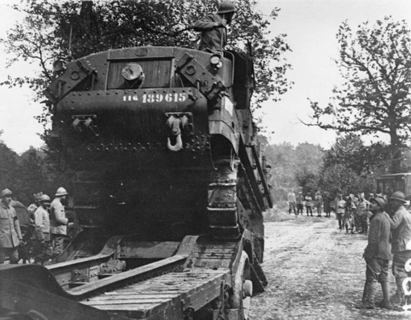 坦克变拖车 法国施耐德CD炮兵拖车