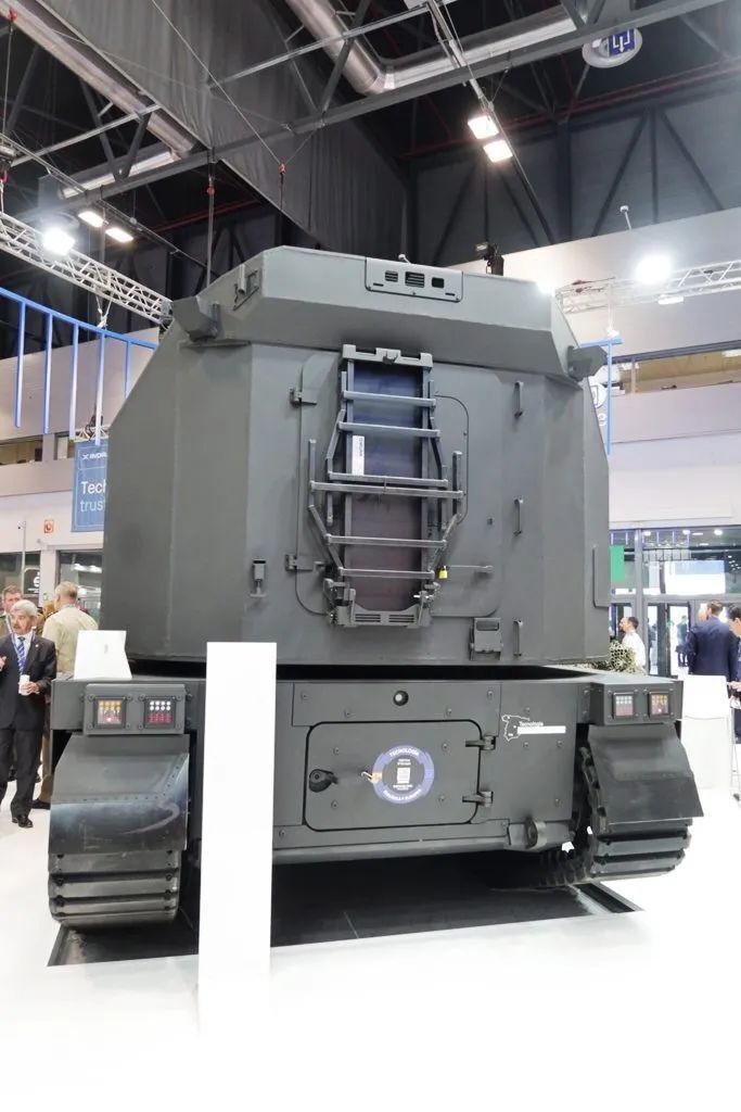 老车拉皮?德国推出NEMESIS自行火炮