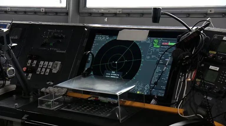 日本海自新护，环形CIC屏幕竟是投影仪？