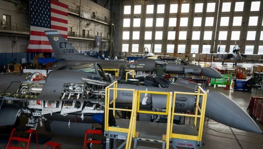 美军推进VENOM计划验证空战人工智能