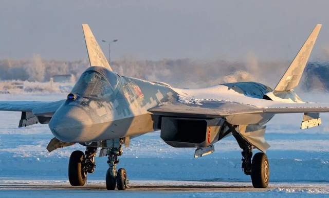 俄罗斯研发双座版苏57 与歼20S截然不同?