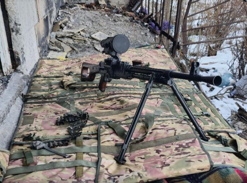 乌军缴获俄军的稀有武器 50年前的TKB