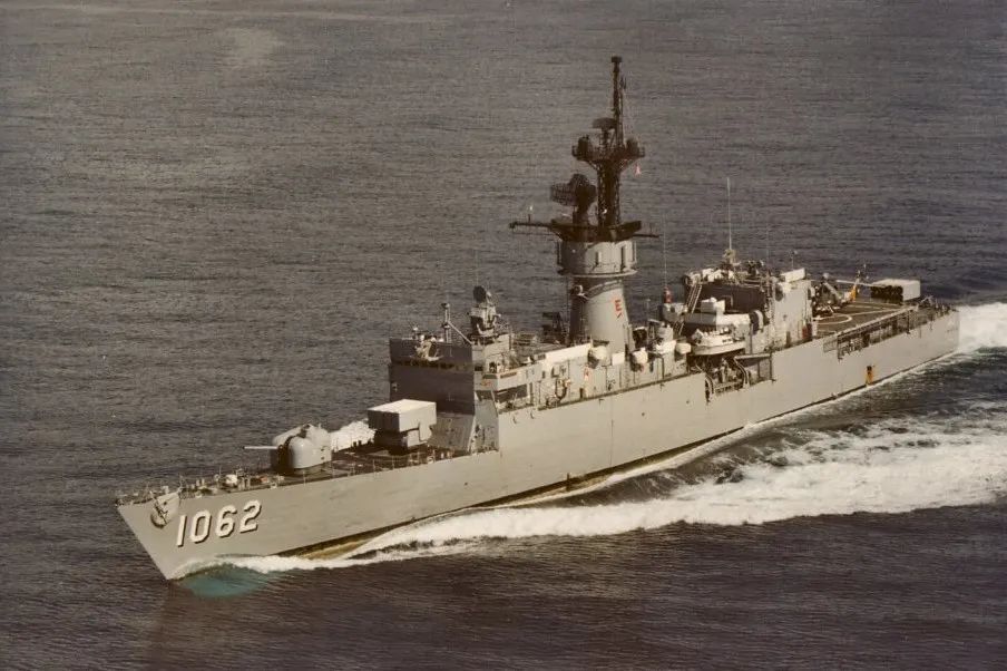 阿利·伯克的私心:一机坑了美国三代驱护舰