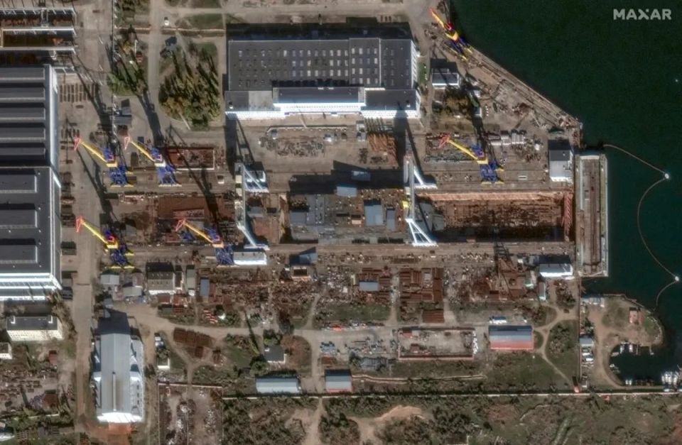 俄军23900级两栖攻击舰曝光 设计挺奇葩