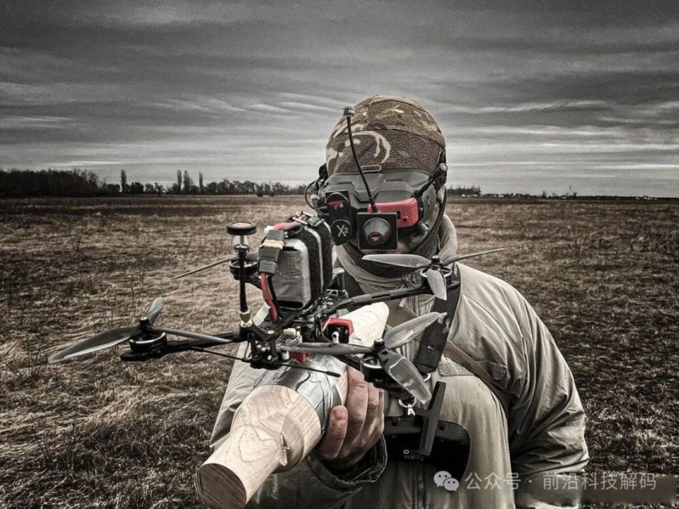 静默猎杀:俄军首次亮相反无人机激光步枪