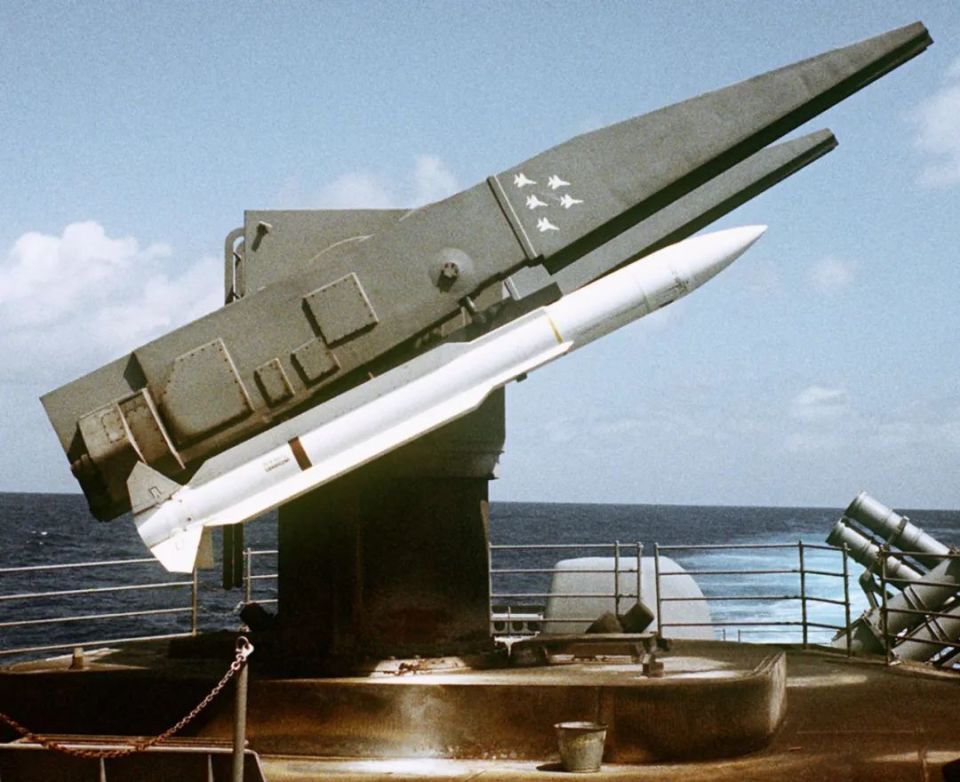 美国海军艰难的垂发之路