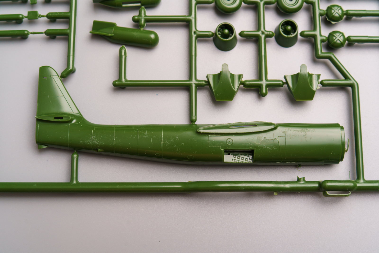 【板件评测】REVELL 1/72 德国阿拉多 AR-234 闪电喷气式轰炸机 H-4162 Arado Blitz 拼装飞机模型