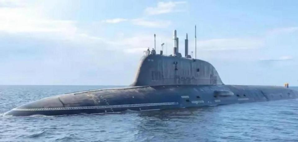 首艘装备“锆石”核潜艇下水 中国怎么追赶?