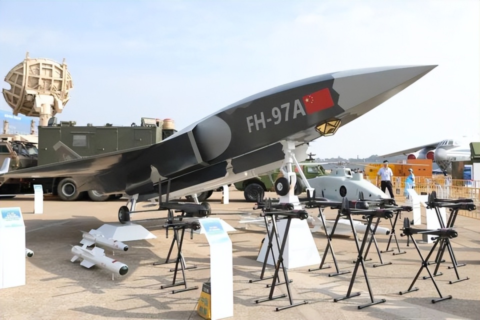 炸毁俄制轰炸机 中国造无人机牛刀小试