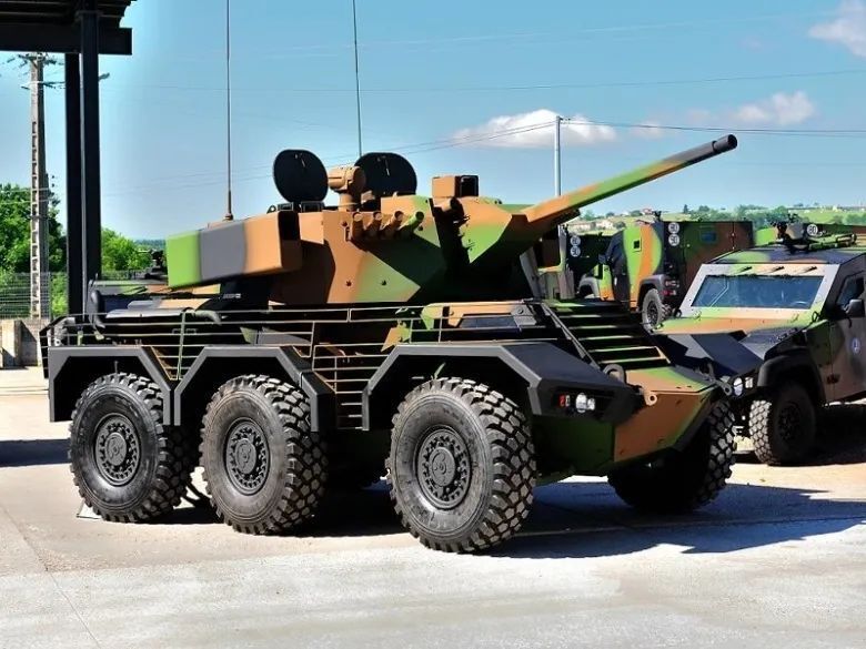 无疾而终的法国“斯芬克斯”轮式侦察车