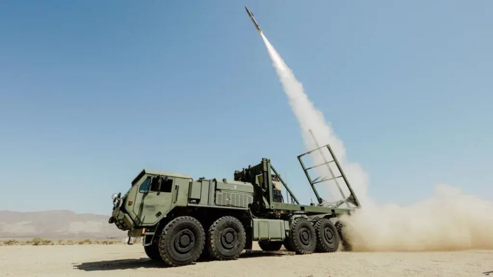 美军“黑胡子”廉价弹道导弹 海马斯可发射