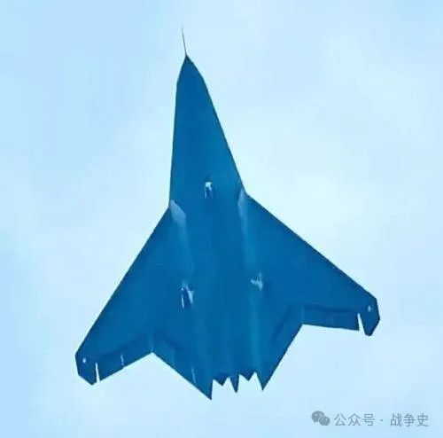 美空军退役飞行员:中国六代机不隐身?