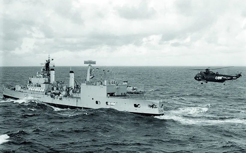 无敌级的缘起:英国虎级直升机巡洋舰
