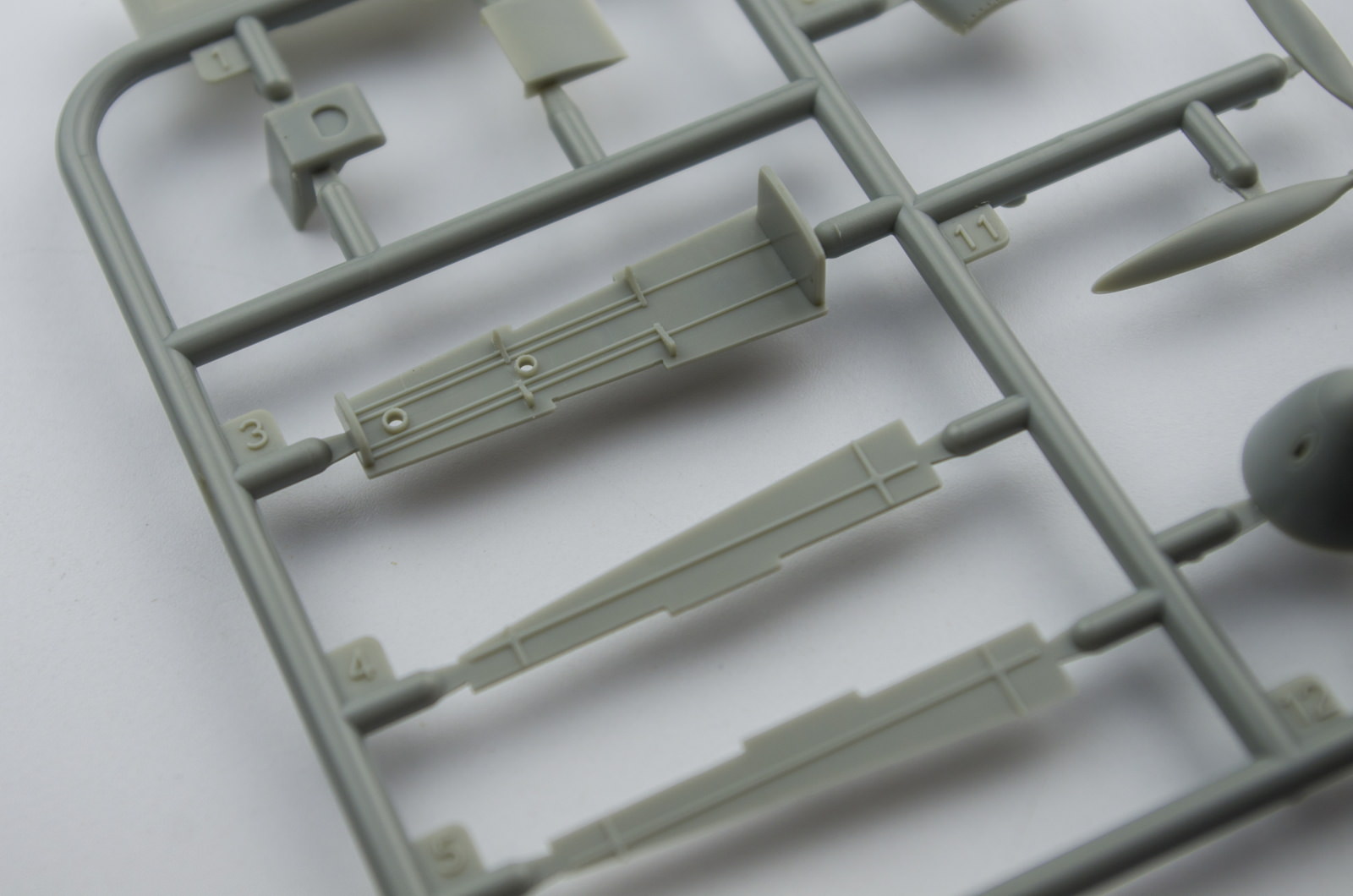 【板件评测】MENG 日本陆军 Ki-98 Mansyu 满飞 战斗机 DS-002 1/72 拼装飞机模型