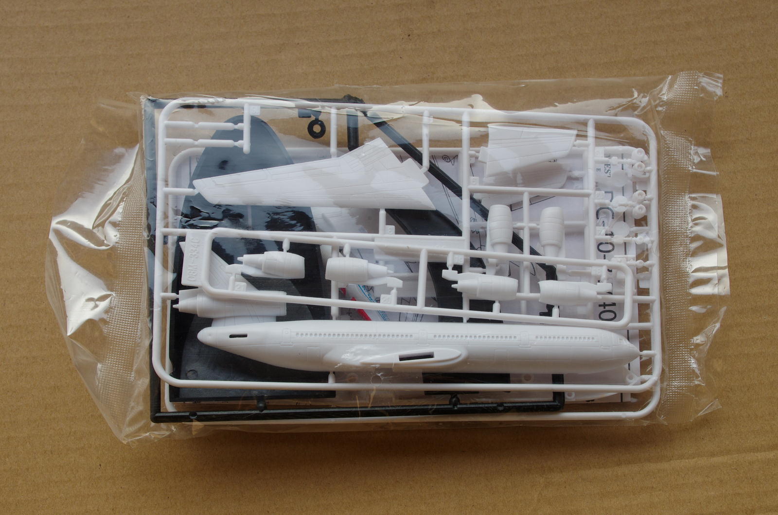 【板件评测】正德福 奇嘉 美国西北航空 麦道 DC-10-40 Kitech 08M-334 1/300 拼装飞机模型