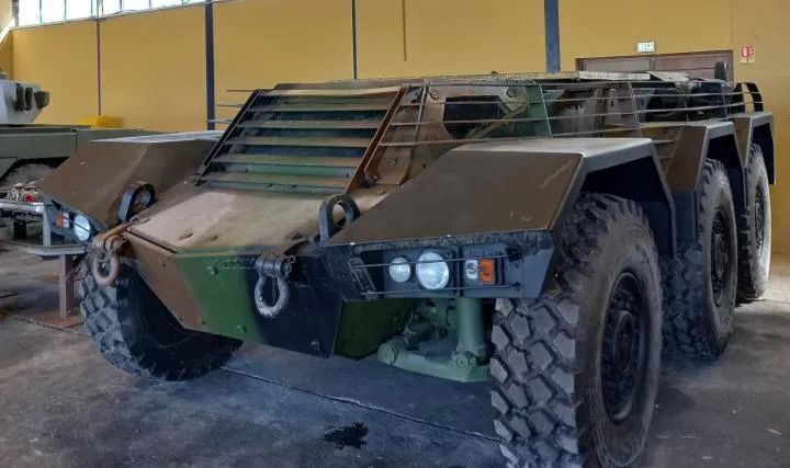 无疾而终的法国“斯芬克斯”轮式侦察车