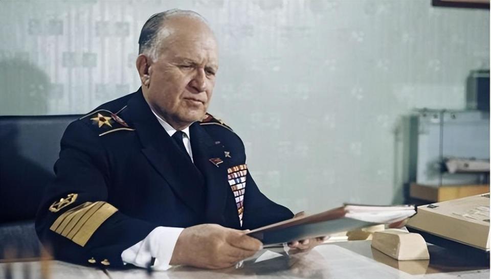 辽宁舰拆除的发射筒,英国航母要装回去?