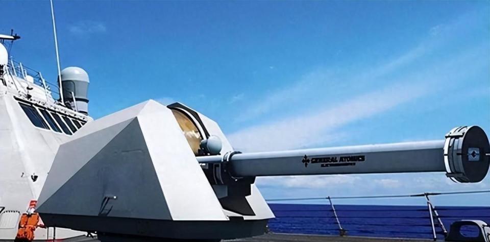 日本试验装备电磁炮 航母的“噩梦”?