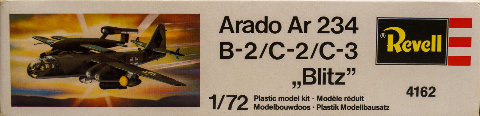 【板件评测】REVELL 1/72 德国阿拉多 AR-234 闪电喷气式轰炸机 H-4162 Arado Blitz 拼装飞机模型