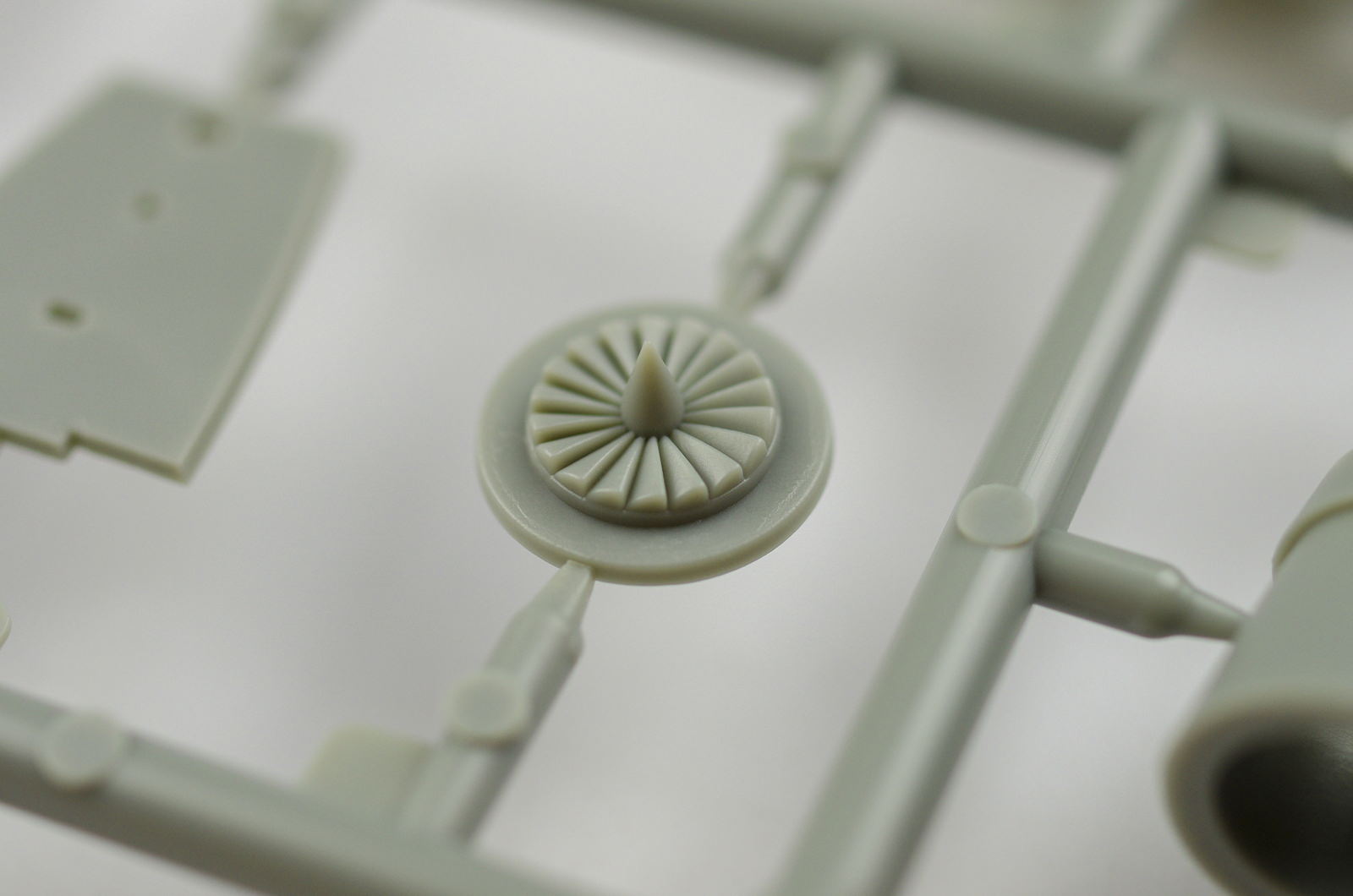 【板件评测】MENG 日本陆军 萱场4型 飞翼喷气战斗机 Kayaba Ku-4 Katsuodori 1/72 DS-001 飞机模型