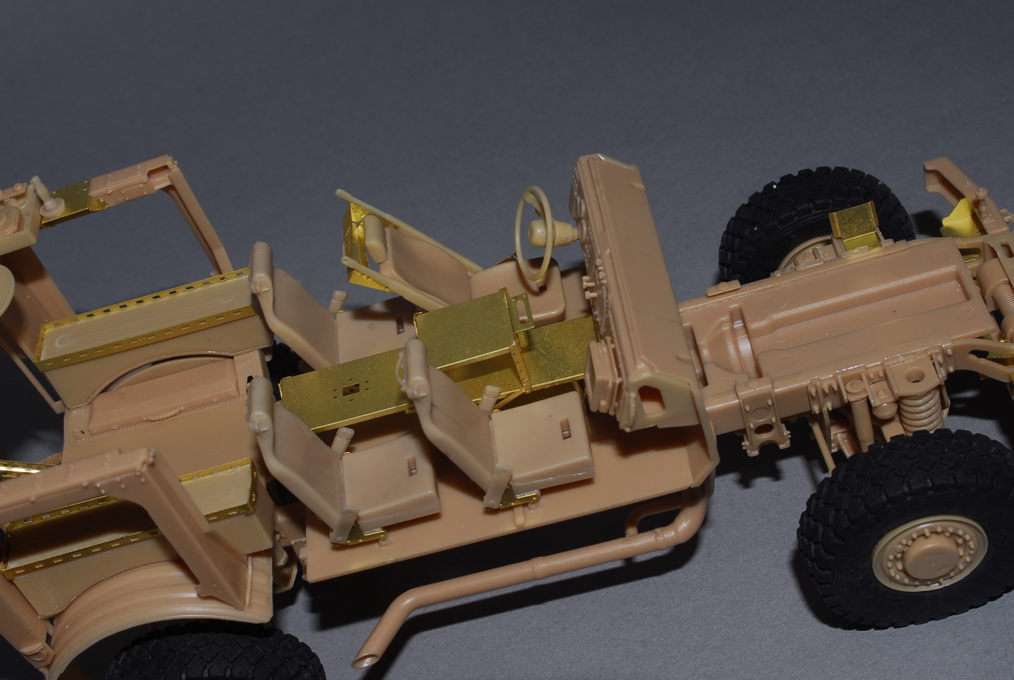 1/35 现代美国 M-ATV 防地雷反伏击装甲车