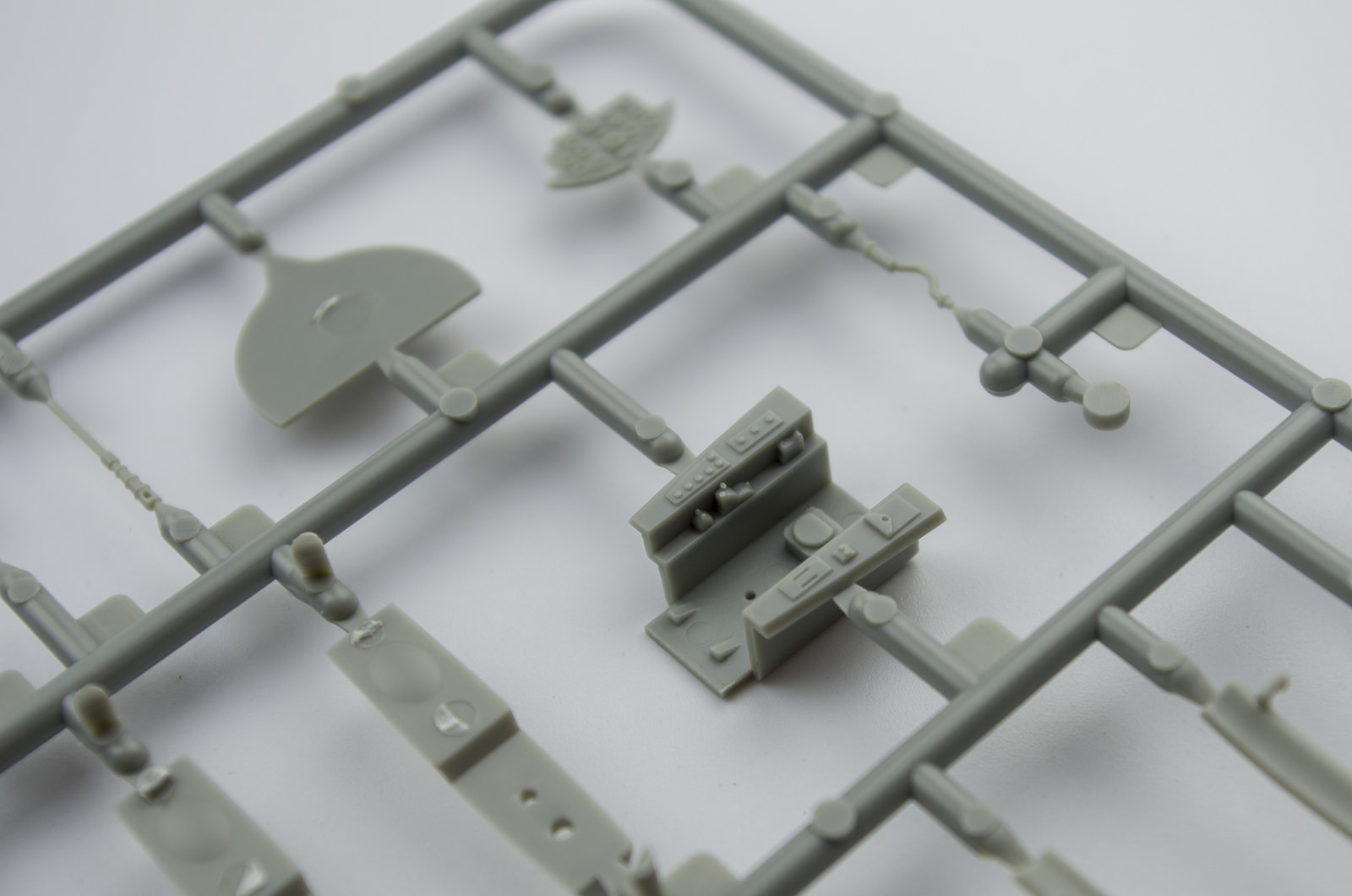 【板件评测】MENG 日本陆军 Ki-98 Mansyu 满飞 战斗机 DS-002 1/72 拼装飞机模型