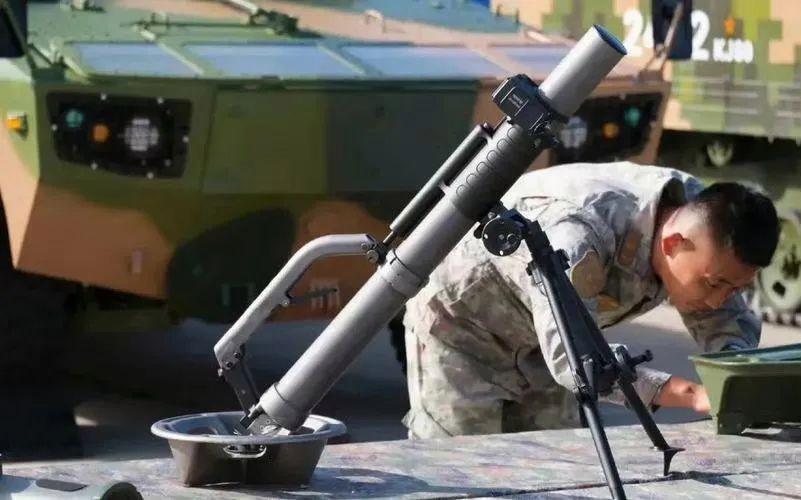 中国超轻型60mm迫击炮 钛合金打造?