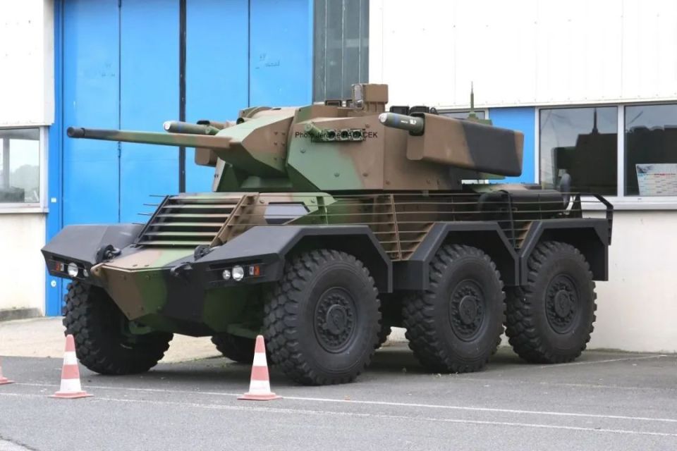 无疾而终的法国“斯芬克斯”轮式侦察车