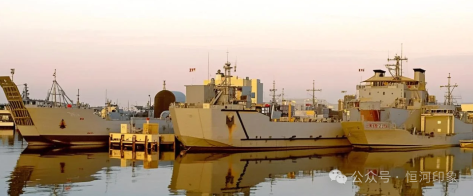 美军陆战队装备新 “海上快递车”登陆艇